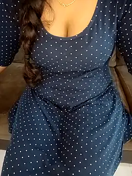 Mounika25 online show from 03-08-25, 08:57