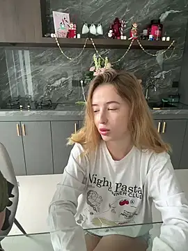 Nura n Sarah online show from 12-29-24, 05:10