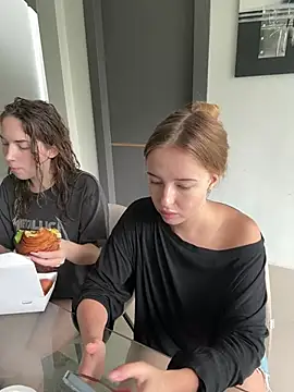 Nura n Sarah online show from 01-30-25, 05:30