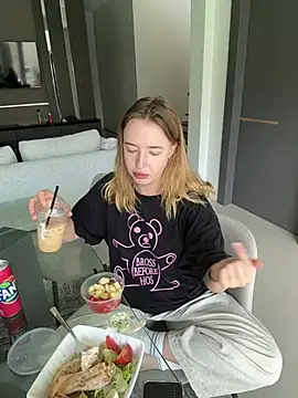 Nura n Sarah online show from 03-07-25, 05:51