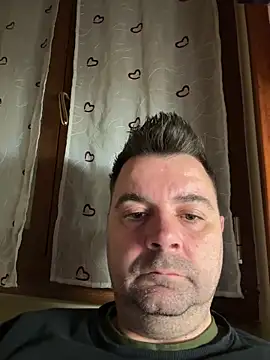 Snapshot of h4cAlex chatting on 12-13-24, 06:27 h4cAlex online show from 12-13-24, 06:27