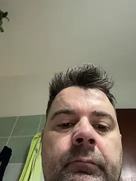 Snapshot of h4cAlex chatting on 12-15-24, 08:41 h4cAlex online show from 12-15-24, 08:41