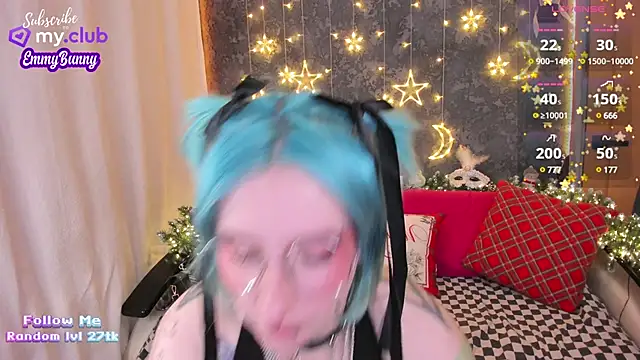 Snapshot of EmmyBunny chatting on 12-14-24, 03:04 EmmyBunny online show from 12-14-24, 03:04