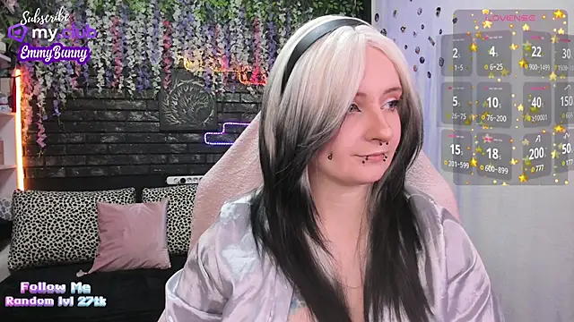 Snapshot of EmmyBunny chatting on 02-04-25, 04:29 EmmyBunny online show from 02-04-25, 04:29