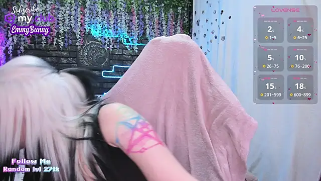 Snapshot of EmmyBunny chatting on 02-06-25, 04:47 EmmyBunny online show from 02-06-25, 04:47