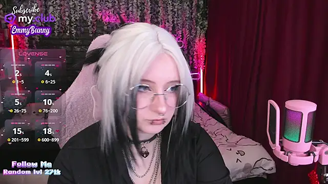 Snapshot of EmmyBunny chatting on 03-12-25, 03:51 EmmyBunny online show from 03-12-25, 03:51