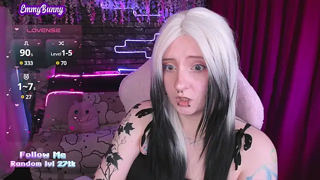 Snapshot of EmmyBunny chatting on 03-13-25, 04:12 EmmyBunny online show from 03-13-25, 04:12