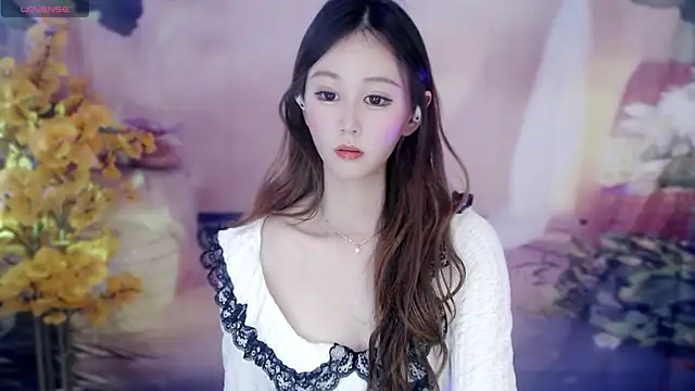 Aimee-520 online show from 12-25-24, 01:30