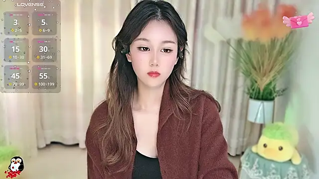 Aimee-520 online show from 10-15-25, 12:00