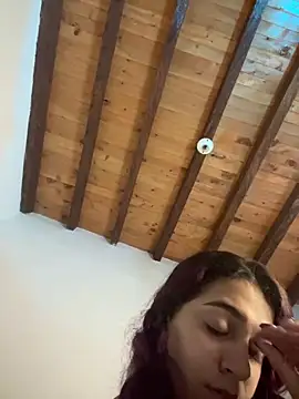 Alicia Ruiz online show from 12-11-24, 01:39