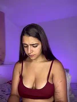 Alicia Ruiz online show from 02-18-25, 01:11