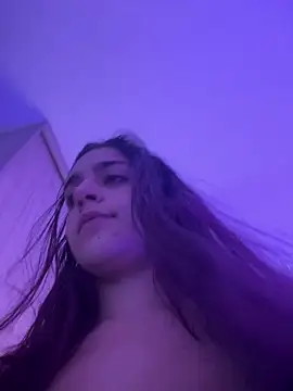 Alicia Ruiz online show from 03-03-25, 08:43