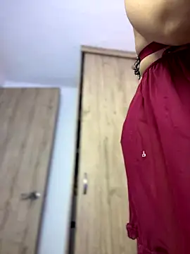 Alicia Ruiz online show from 09-17-25, 05:58