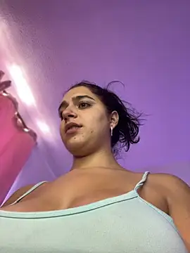 Alicia Ruiz online show from 09-26-25, 05:06