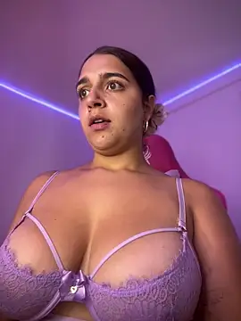 Alicia Ruiz online show from 03-30-26, 07:04