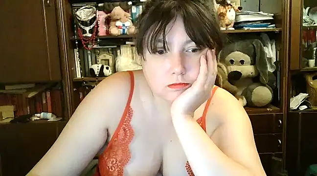 Snapshot of CarrieQPeach chatting on 12-12-24, 07:04 CarrieQPeach online show from 12-12-24, 07:04
