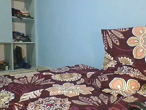 SilentQueen93 online show from 11-03-25, 04:08