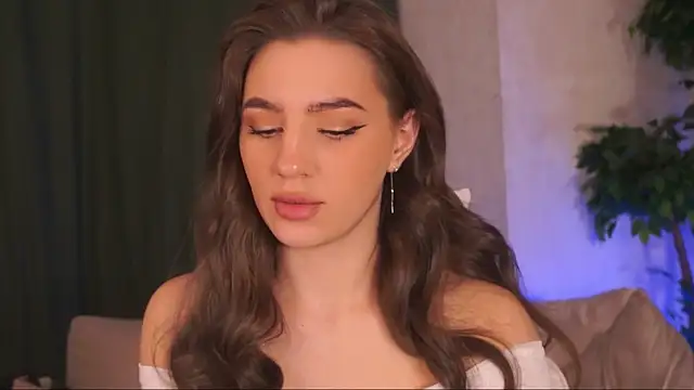 Snapshot of MaryHillty chatting on 12-08-24, 12:19 MaryHillty online show from 12-08-24, 12:19