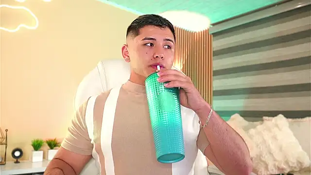 MatiasKorn online show from 11-29-25, 05:43