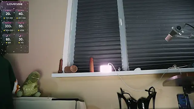 BlueCherryy online show from 12-20-24, 06:02