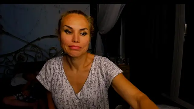 Snapshot of Radmila_Queen_ chatting on 07-26-26, 09:43 Radmila Queen online show from 07-26-26, 09:43