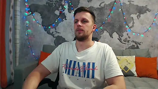 Snapshot of VikingChrisss chatting on 12-23-24, 11:25 VikingChrisss online show from 12-23-24, 11:25