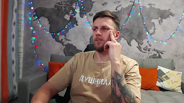 Snapshot of VikingChrisss chatting on 12-28-24, 10:25 VikingChrisss online show from 12-28-24, 10:25