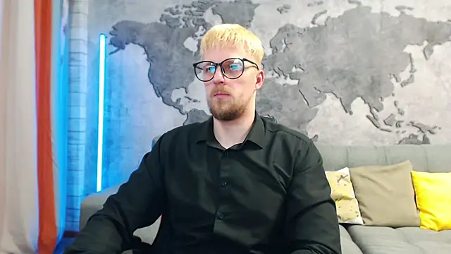 Snapshot of VikingChrisss chatting on 01-28-25, 11:17 VikingChrisss online show from 01-28-25, 11:17