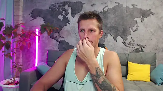 Snapshot of VikingChrisss chatting on 10-24-25, 09:49 VikingChrisss online show from 10-24-25, 09:49