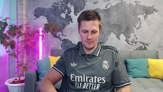 Snapshot of VikingChrisss chatting on 10-31-25, 11:00 VikingChrisss online show from 10-31-25, 11:00