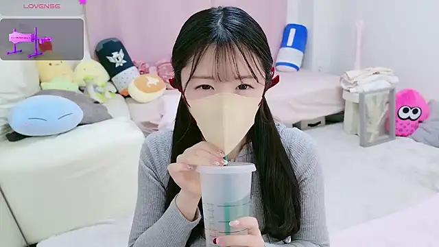 anchan  online show from 02-15-25, 01:49