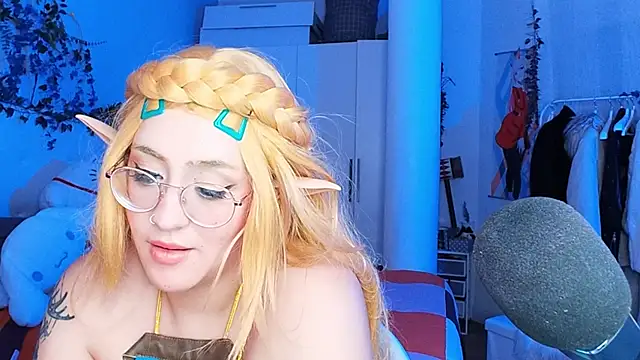 Snapshot of NaruBolita chatting on 03-08-25, 02:34 NaruBolita online show from 03-08-25, 02:34