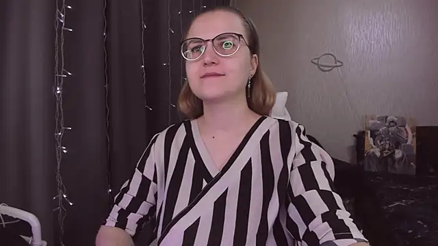 MissBrightShine online show from 11-30-25, 11:58