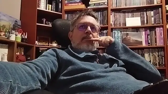 Mandra is a whore online show from 12-15-25, 05:06