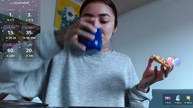 Snapshot of ZoeBakers_ chatting on 01-06-26, 04:11 ZoeBakers online show from 01-06-26, 04:11