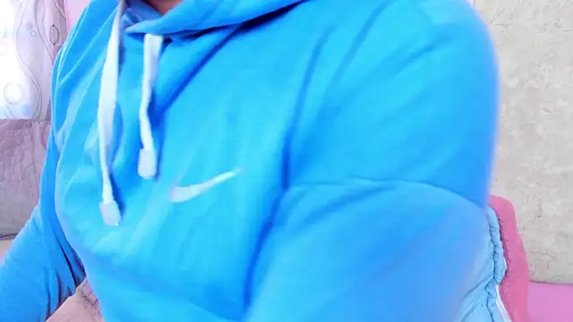 Snapshot of Satuurn_ chatting on 01-22-25, 02:35 Satuurn online show from 01-22-25, 02:35