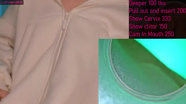 Snapshot of jannemary chatting on 01-27-25, 01:26 jannemary online show from 01-27-25, 01:26