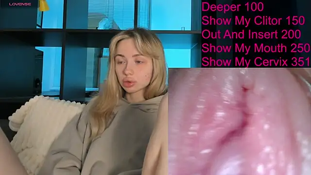 Snapshot of jannemary chatting on 09-29-25, 03:44 jannemary online show from 09-29-25, 03:44