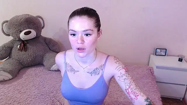 miaacatt online show from 02-18-25, 10:16