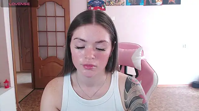 miaacatt online show from 04-18-26, 07:12