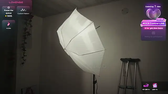 molly russell online show from 01-29-25, 09:39