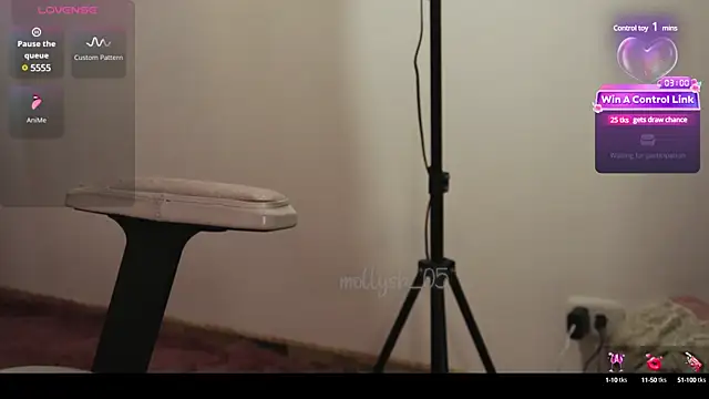 molly russell online show from 02-19-25, 07:27