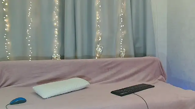 Imcarrieberry online show from 02-03-25, 04:20