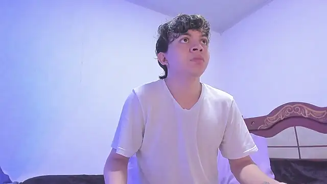 Snapshot of Lucaas_King chatting on 01-16-25, 11:58 Lucaas King online show from 01-16-25, 11:58