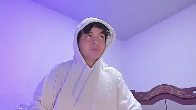 Snapshot of Lucaas_King chatting on 01-26-25, 01:58 Lucaas King online show from 01-26-25, 01:58