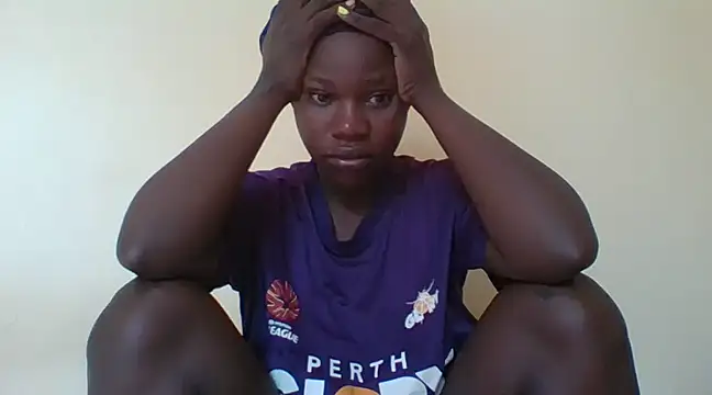 prettychic5 online show from 02-02-25, 05:42