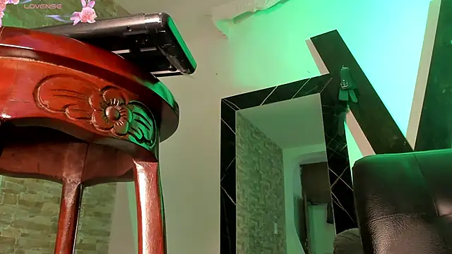 Snapshot of isabelsexysmile_ chatting on 12-15-24, 12:29 isabelsexysmile online show from 12-15-24, 12:29