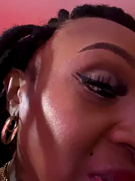 Snapshot of immona chatting on 09-19-25, 09:32 immona online show from 09-19-25, 09:32