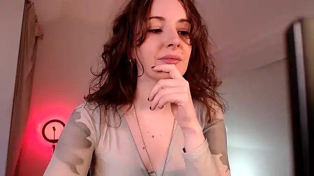 sophia leurre online show from 01-07-25, 02:51