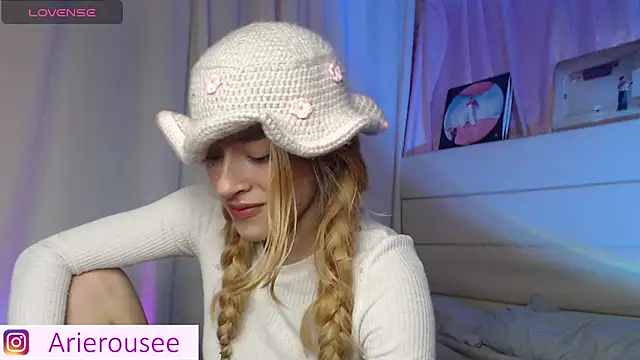 Snapshot of arie_rousee_sub chatting on 10-11-25, 01:49 arie rousee sub online show from 10-11-25, 01:49